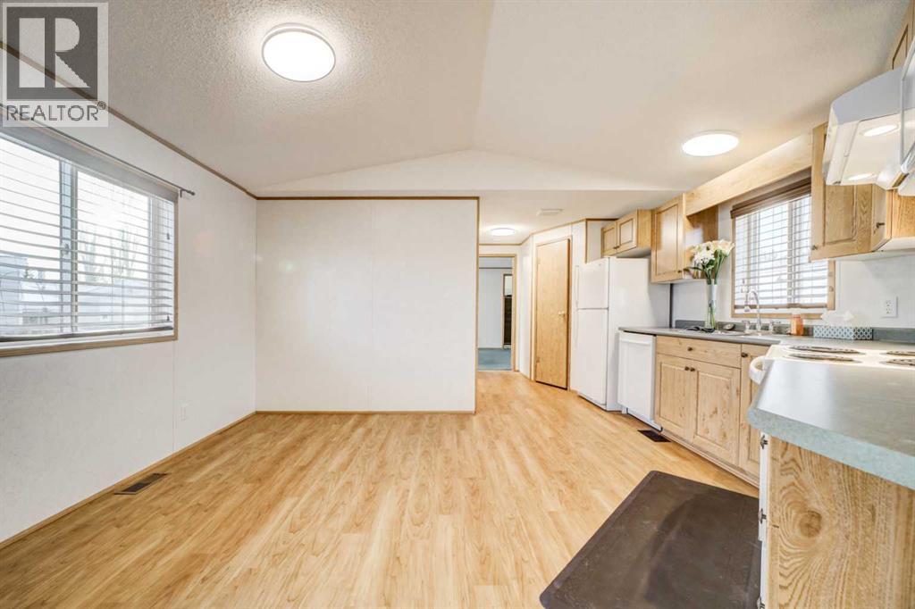 27 Westover Crescent W, Claresholm, Alberta  T0L 0T0 - Photo 14 - A2272835