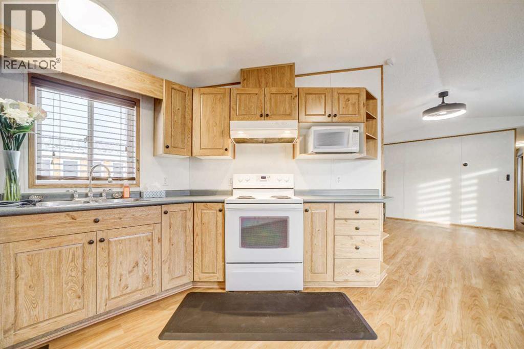 27 Westover Crescent W, Claresholm, Alberta  T0L 0T0 - Photo 18 - A2272835