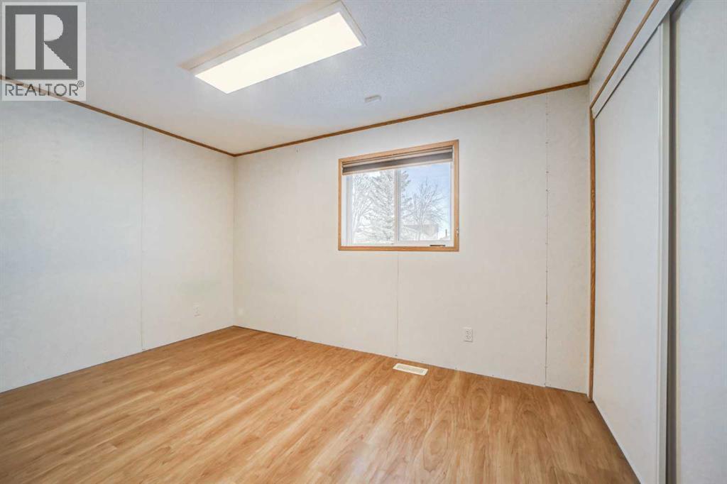 27 Westover Crescent W, Claresholm, Alberta  T0L 0T0 - Photo 10 - A2272835