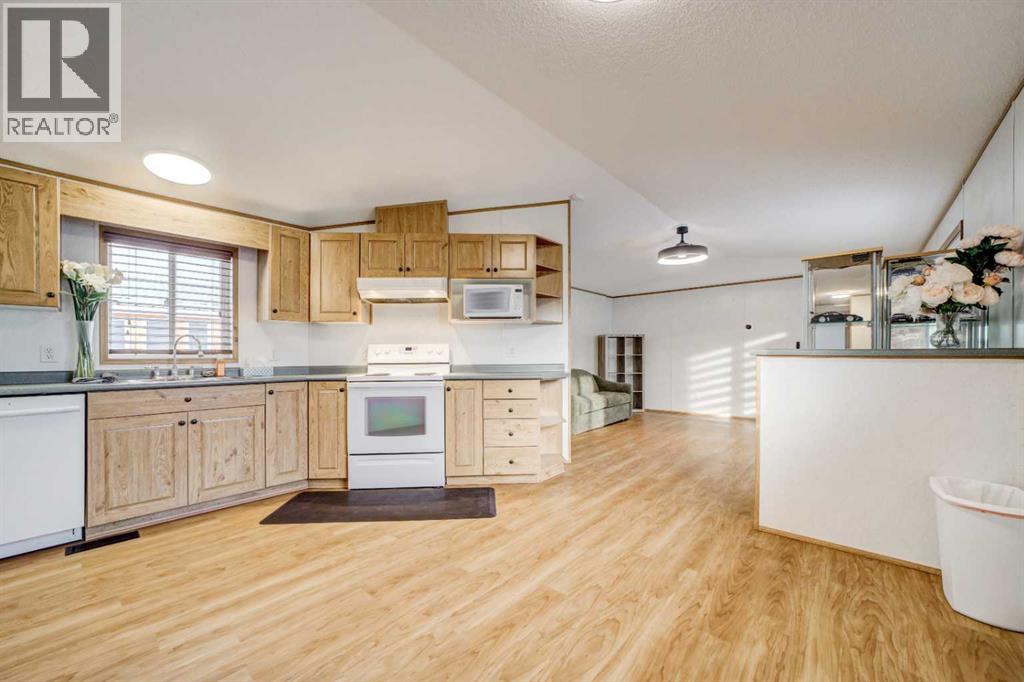 27 Westover Crescent W, Claresholm, Alberta  T0L 0T0 - Photo 16 - A2272835