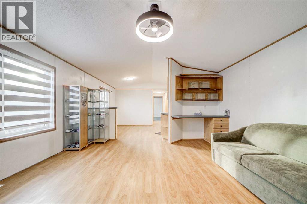 27 Westover Crescent W, Claresholm, Alberta  T0L 0T0 - Photo 13 - A2272835