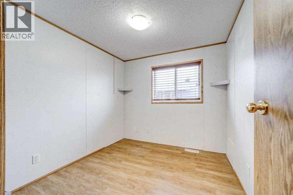 27 Westover Crescent W, Claresholm, Alberta  T0L 0T0 - Photo 7 - A2272835