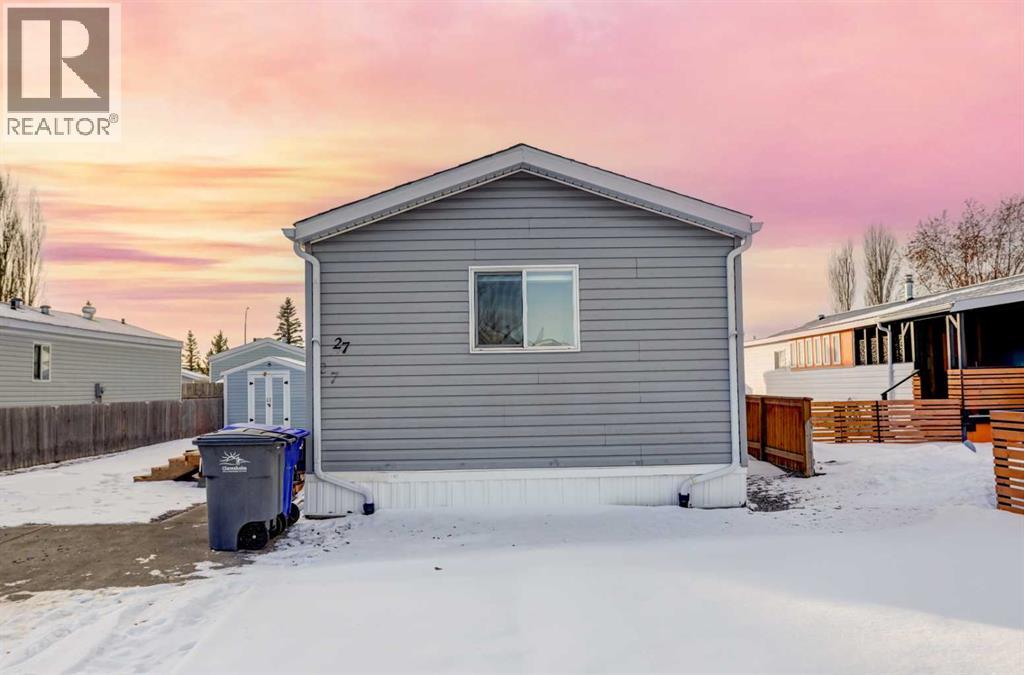 27 Westover Crescent W, Claresholm, Alberta  T0L 0T0 - Photo 2 - A2272835