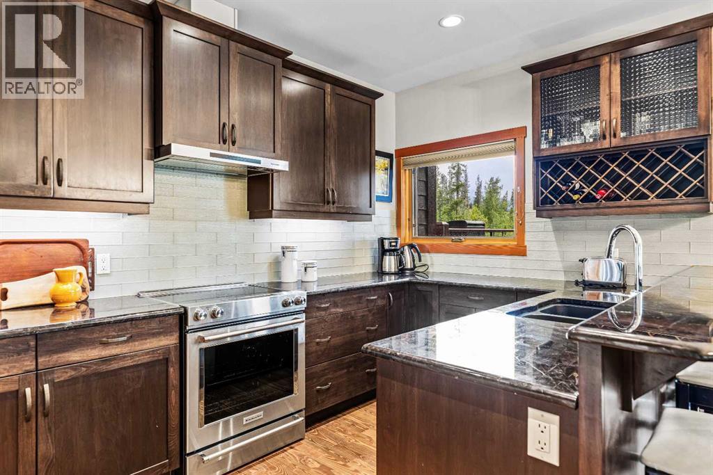 2, 101 Armstrong Place, Canmore, Alberta  T1W 3M2 - Photo 9 - A2273038