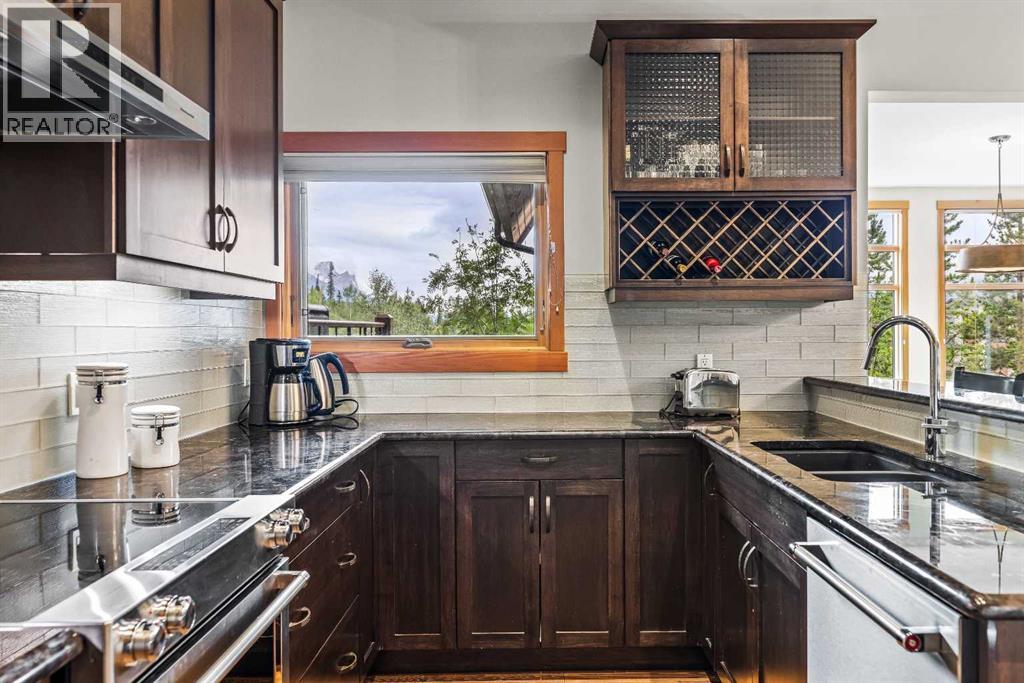 2, 101 Armstrong Place, Canmore, Alberta  T1W 3M2 - Photo 11 - A2273038