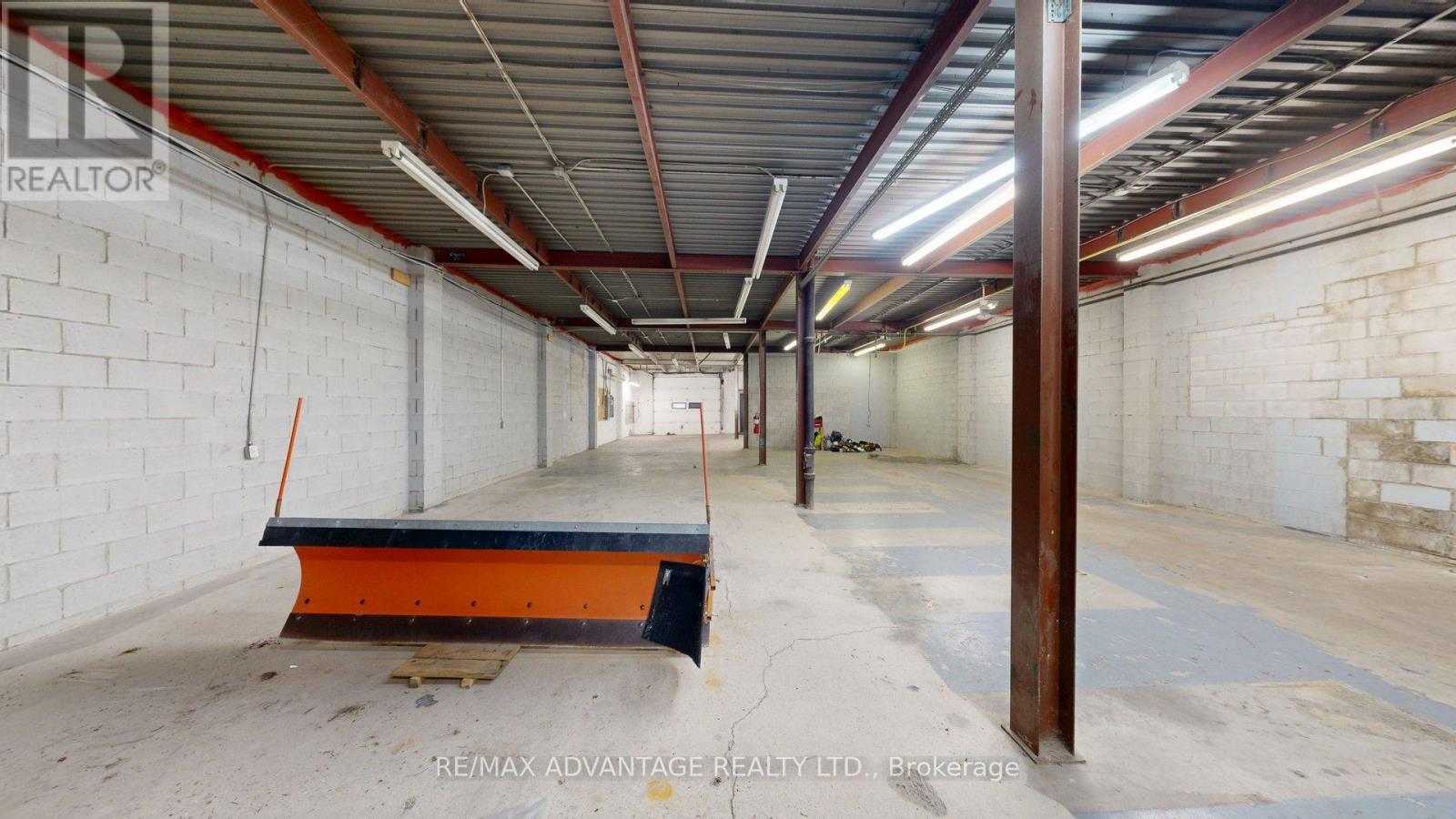 B - 527 South Street, London East, Ontario  N6B 1C4 - Photo 8 - X12368597