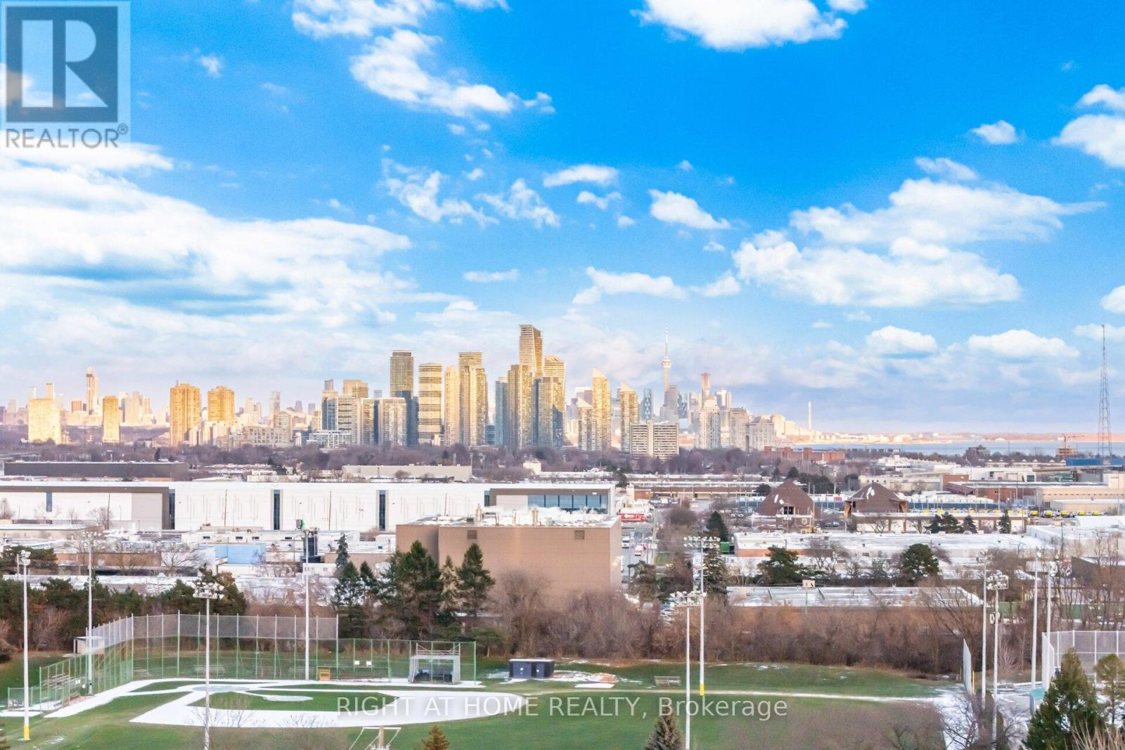 289 Valermo Drive, Toronto, Ontario M8W 2L2 - Photo 44 - W12606834