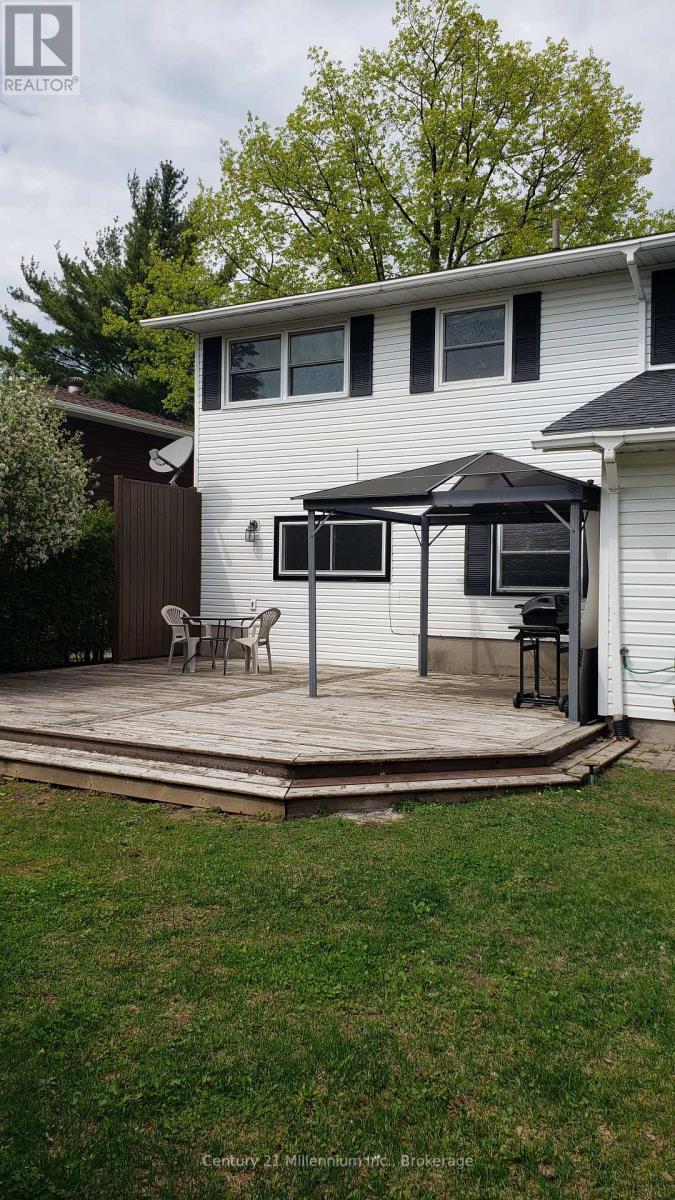 1 - 696 Christopher Drive, Saugeen Shores, Ontario  N0H 2C3 - Photo 4 - X12604454