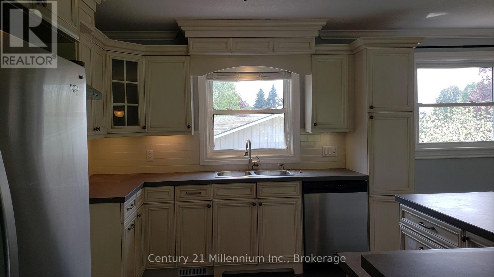 1 - 696 Christopher Drive, Saugeen Shores, Ontario  N0H 2C3 - Photo 11 - X12604454