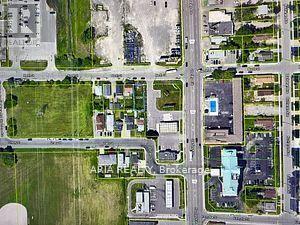 5520 North Street, Niagara Falls, Ontario L2G 1J3 - Photo 2 - X12606830