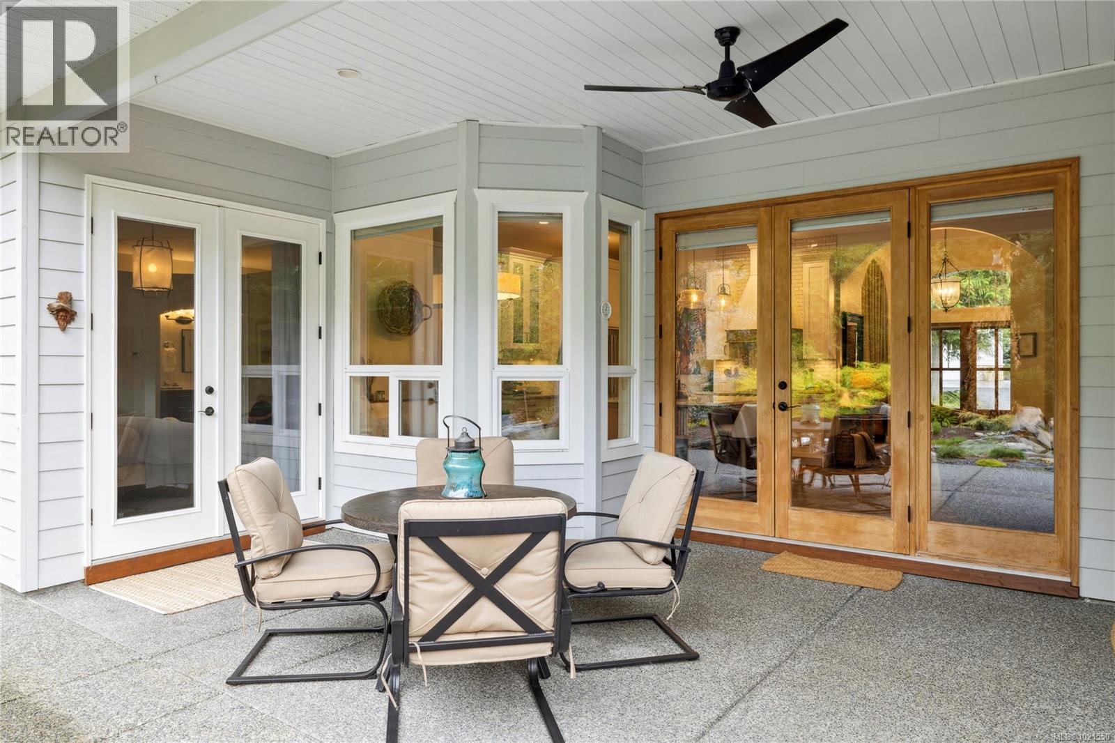 7190 Hase Pl, Lantzville, British Columbia V0R 2H0 - Photo 3 - 1021550