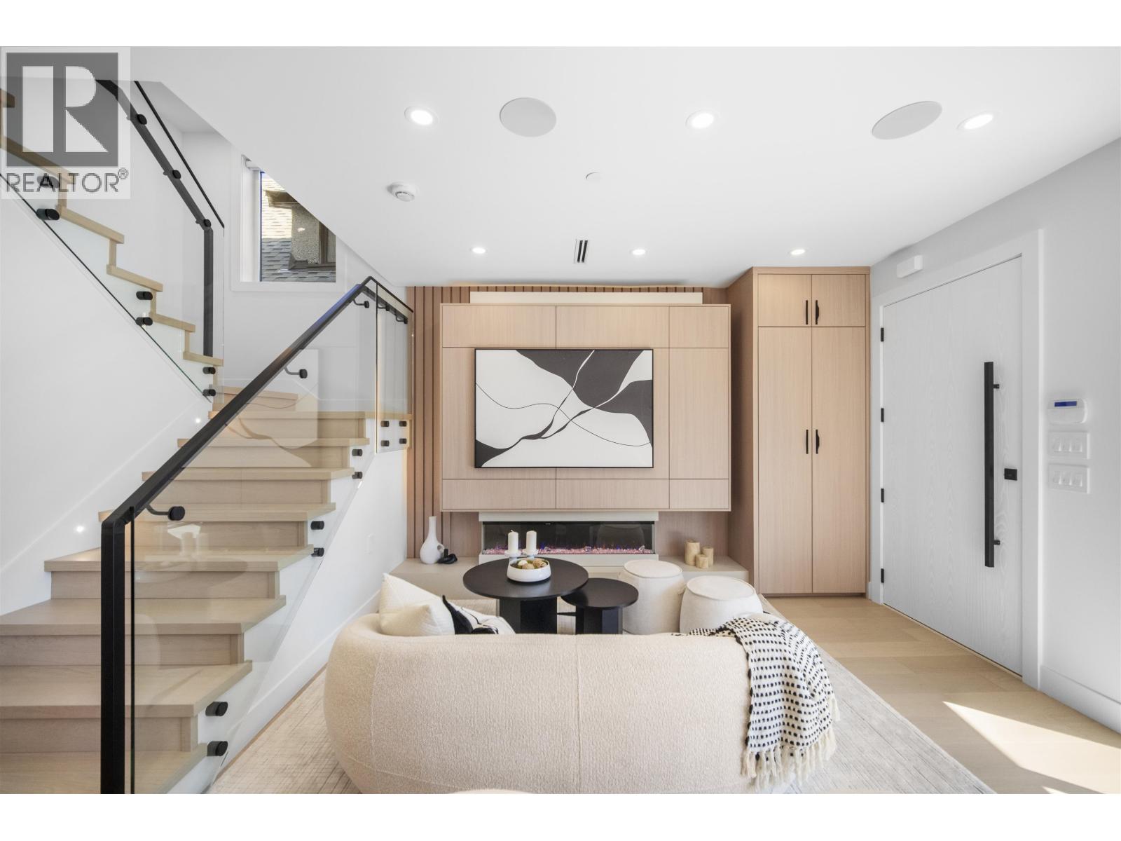 1 5033 Prince Albert Street, Vancouver, British Columbia  V5W 3C5 - Photo 9 - R3072167