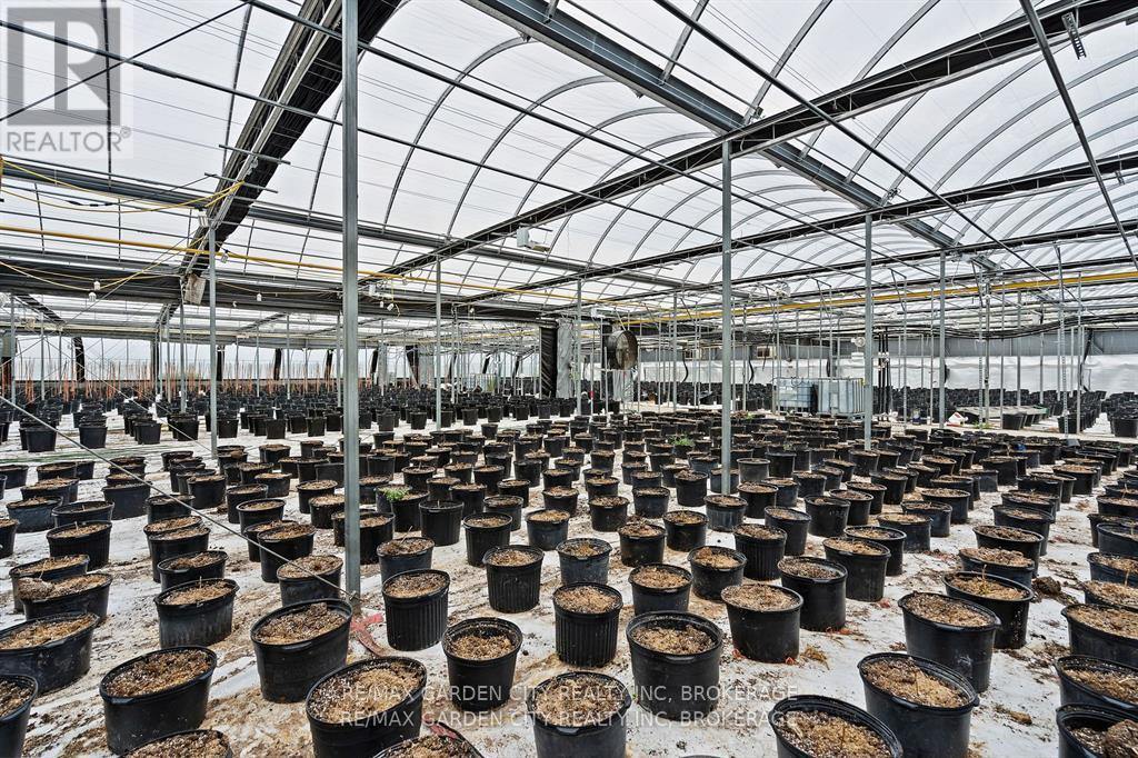 53825 Zion Road, Wainfleet, Ontario L0S 1V0 - Photo 17 - X12606850