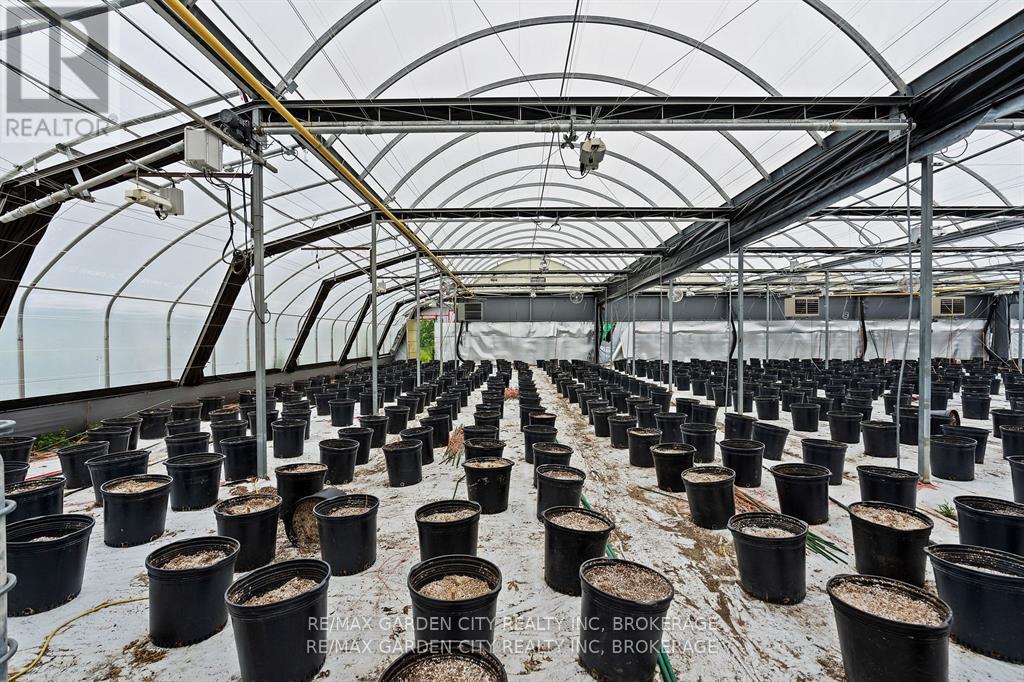 53825 Zion Road, Wainfleet, Ontario L0S 1V0 - Photo 23 - X12606850