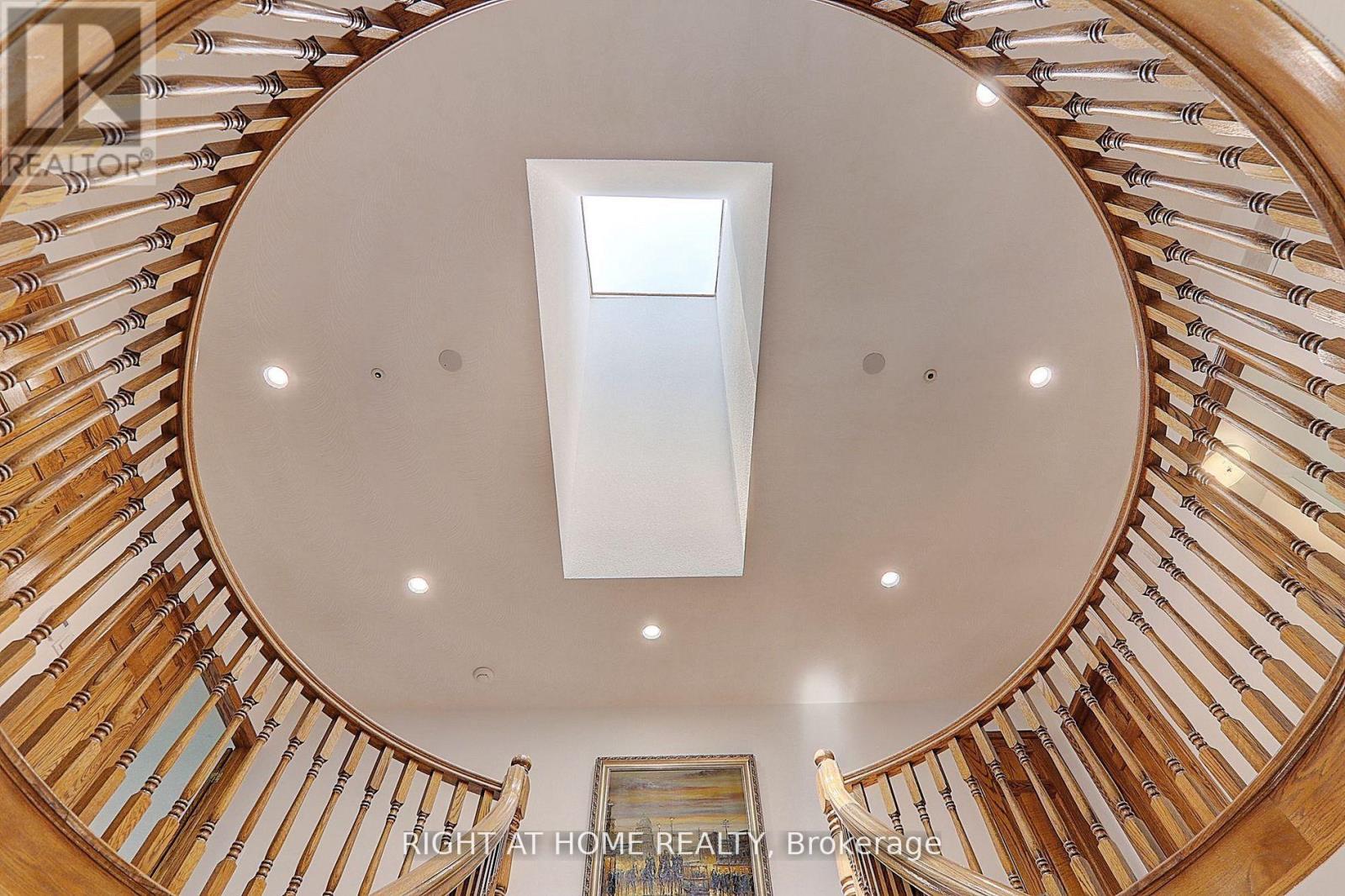 1008 Mount Albert Road, East Gwillimbury, Ontario L0G 1V0 - Photo 7 - N12606852