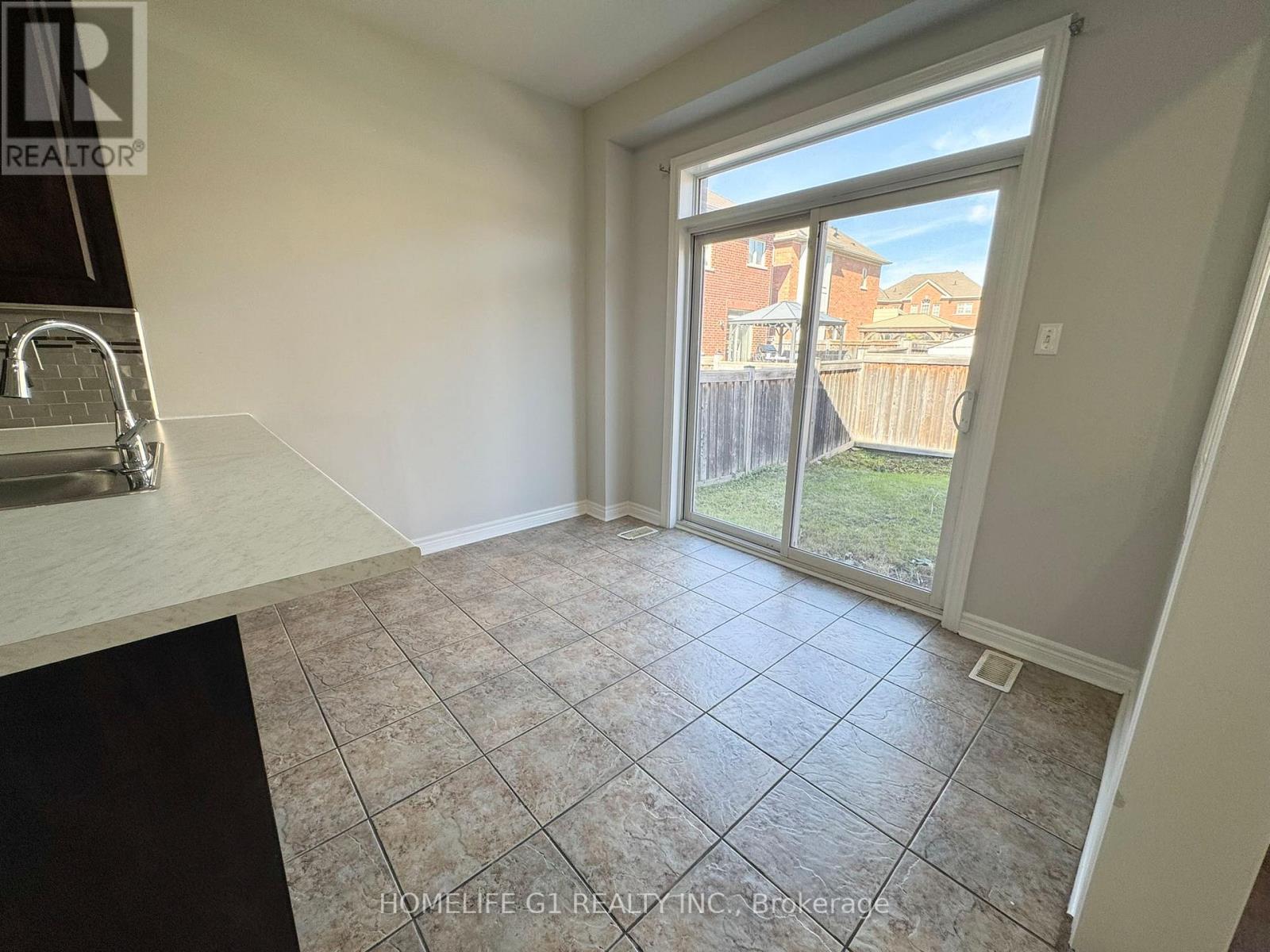 7 Bryony Road, Brampton, Ontario L7A 0G2 - Photo 15 - W12606858