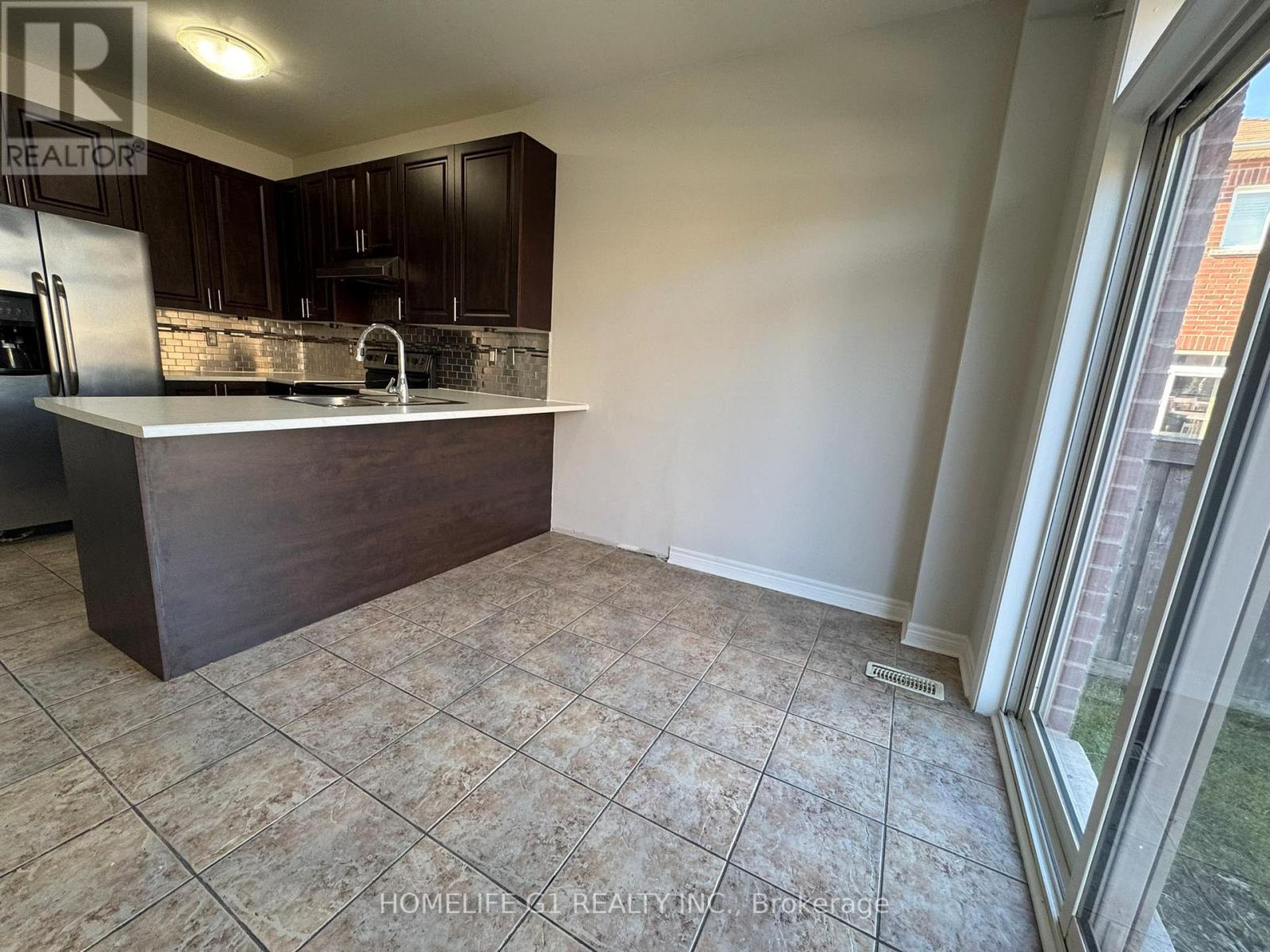 7 Bryony Road, Brampton, Ontario L7A 0G2 - Photo 16 - W12606858