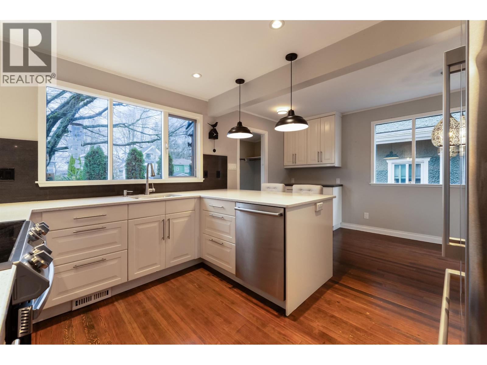 231 E 40th Avenue, Vancouver, British Columbia  V5W 1L7 - Photo 8 - R3072565