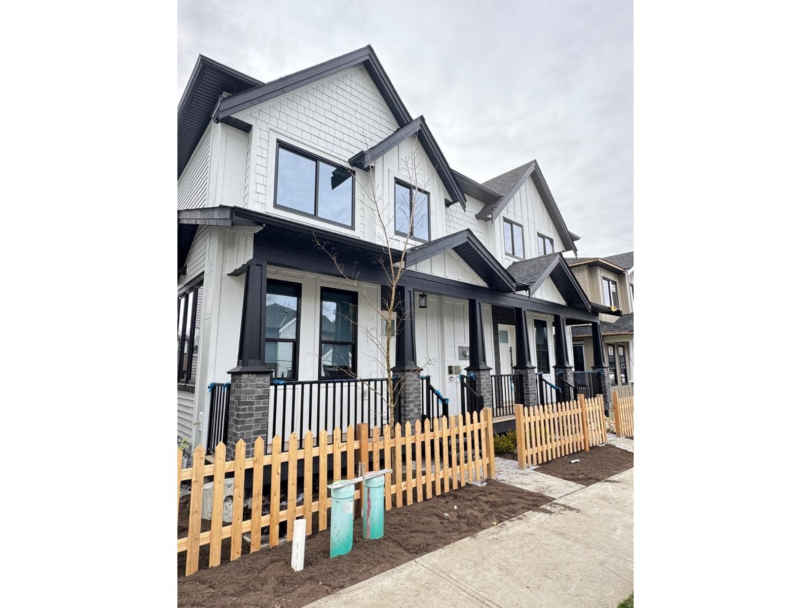 7621 197 Street, Langley, British Columbia V3A 7X8 - Photo 1 - R3072254