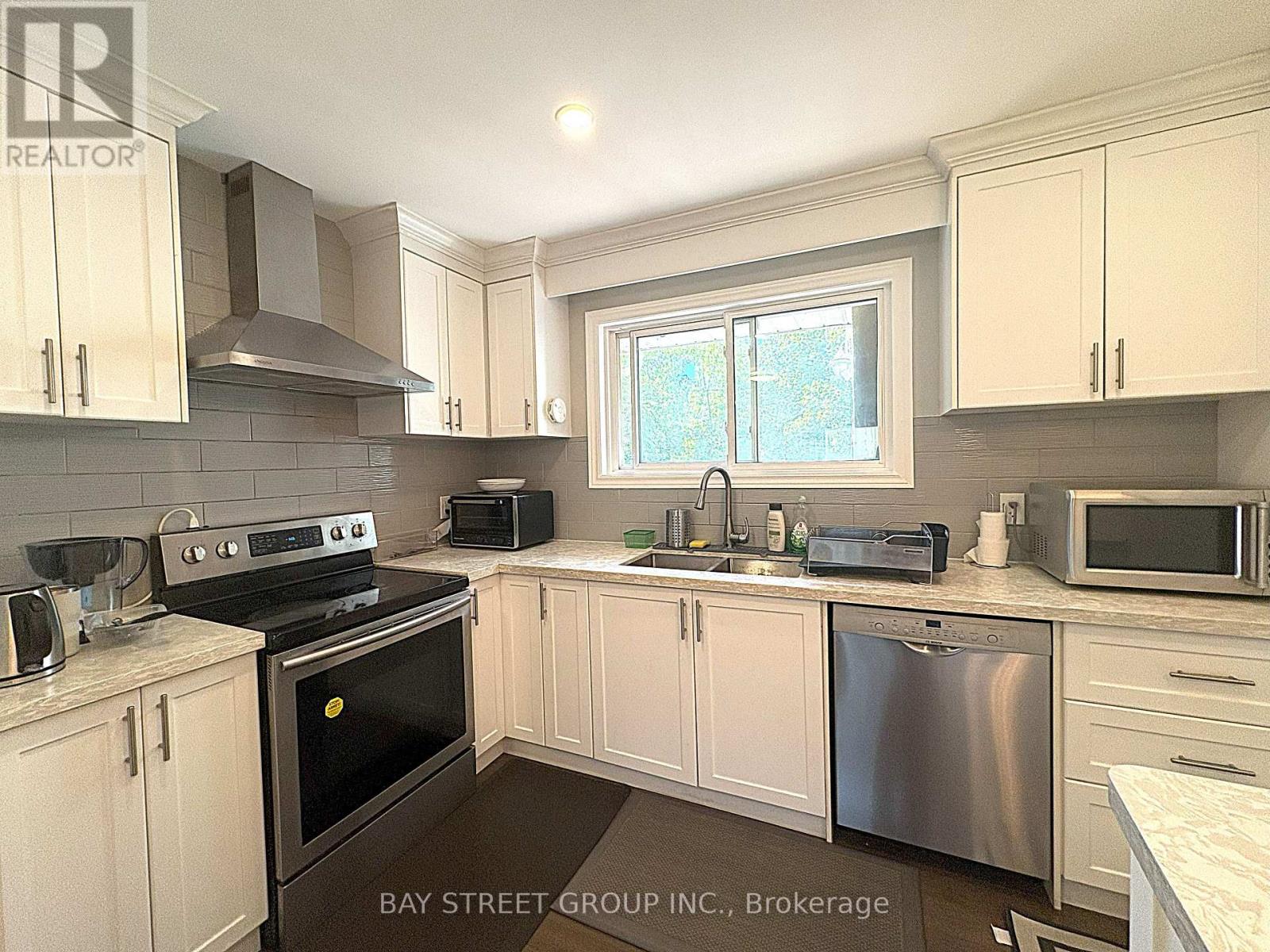 238 The West Mall, Toronto, Ontario M9C 1C5 - Photo 6 - W12606866