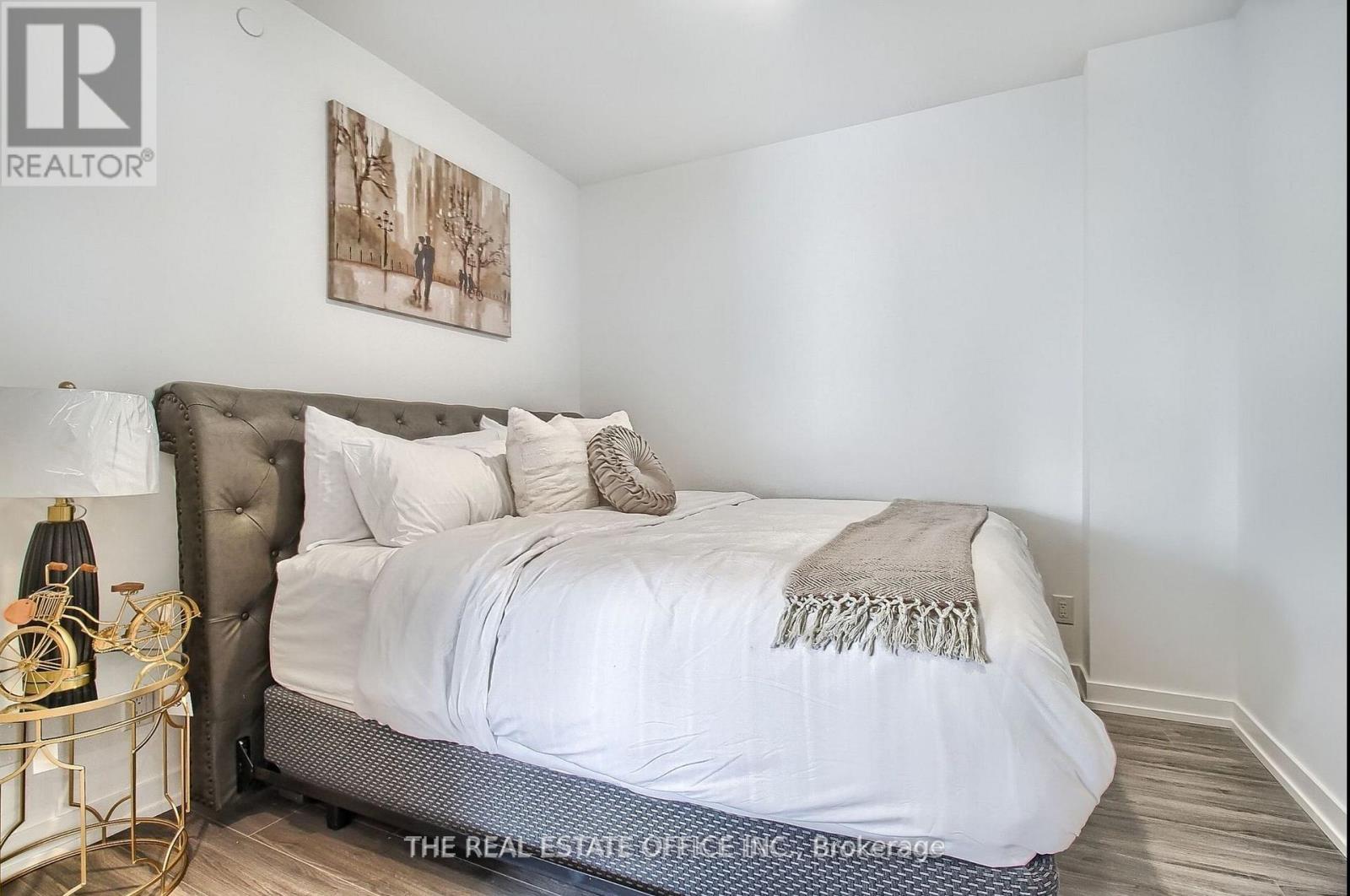 20 Edward Street, Toronto, Ontario  M5G 0C5 - Photo 16 - C12606878