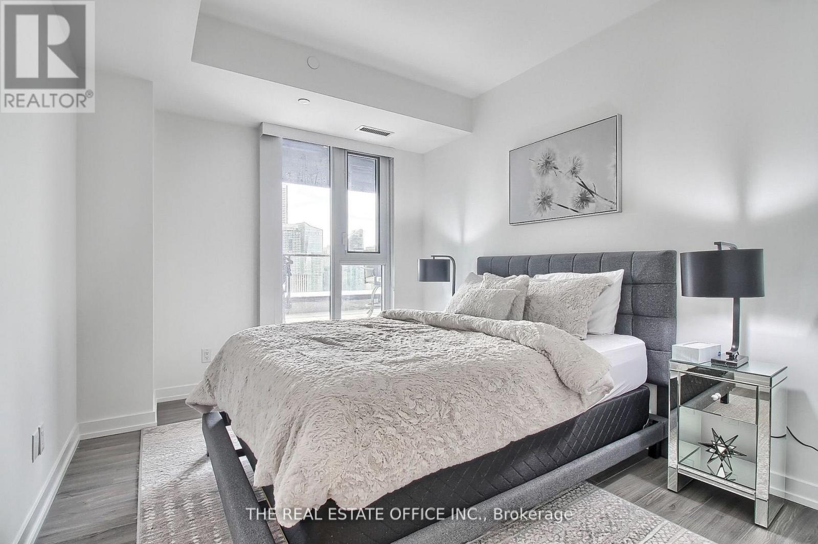 20 Edward Street, Toronto, Ontario  M5G 0C5 - Photo 17 - C12606878