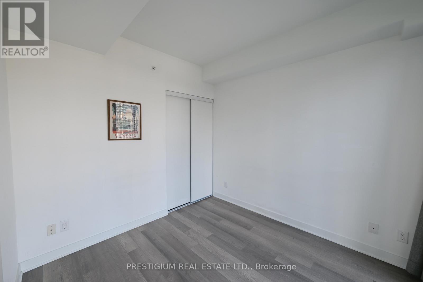 1910 - 290 Adelaide Street W, Toronto, Ontario  M5V 0P3 - Photo 10 - C12491906