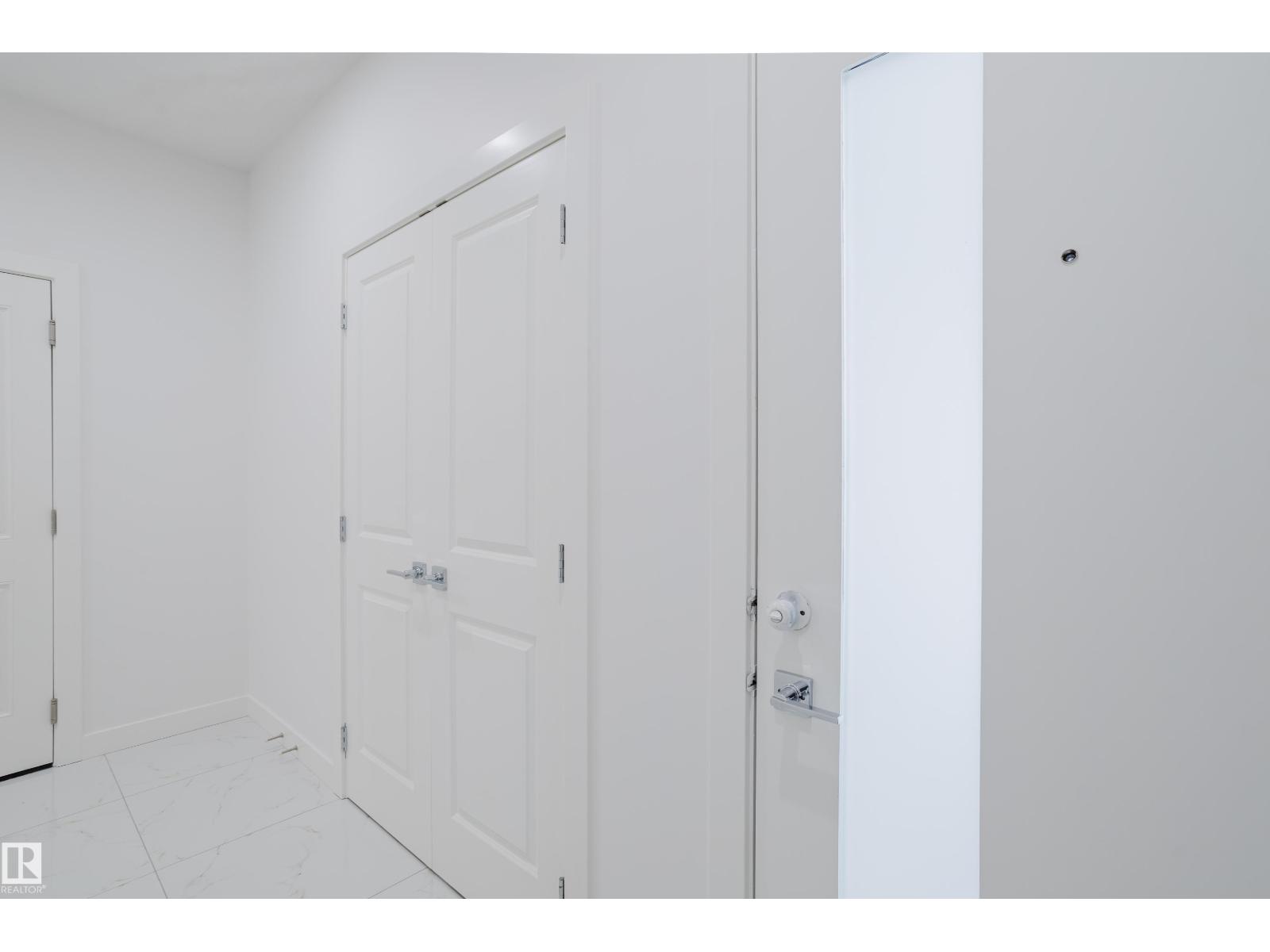 942 18 Av Nw, Edmonton, Alberta  T6T 2X3 - Photo 4 - E4467591