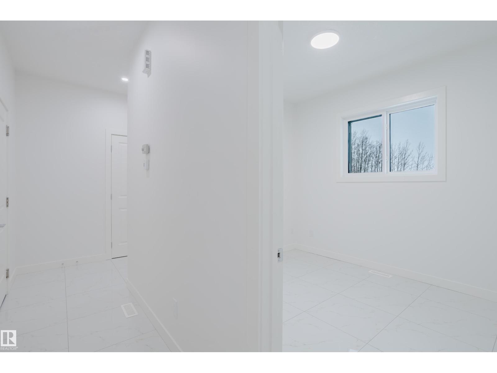 942 18 Av Nw, Edmonton, Alberta  T6T 2X3 - Photo 6 - E4467591