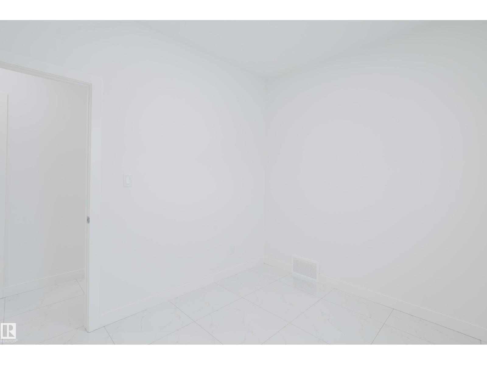 942 18 Av Nw, Edmonton, Alberta  T6T 2X3 - Photo 8 - E4467591