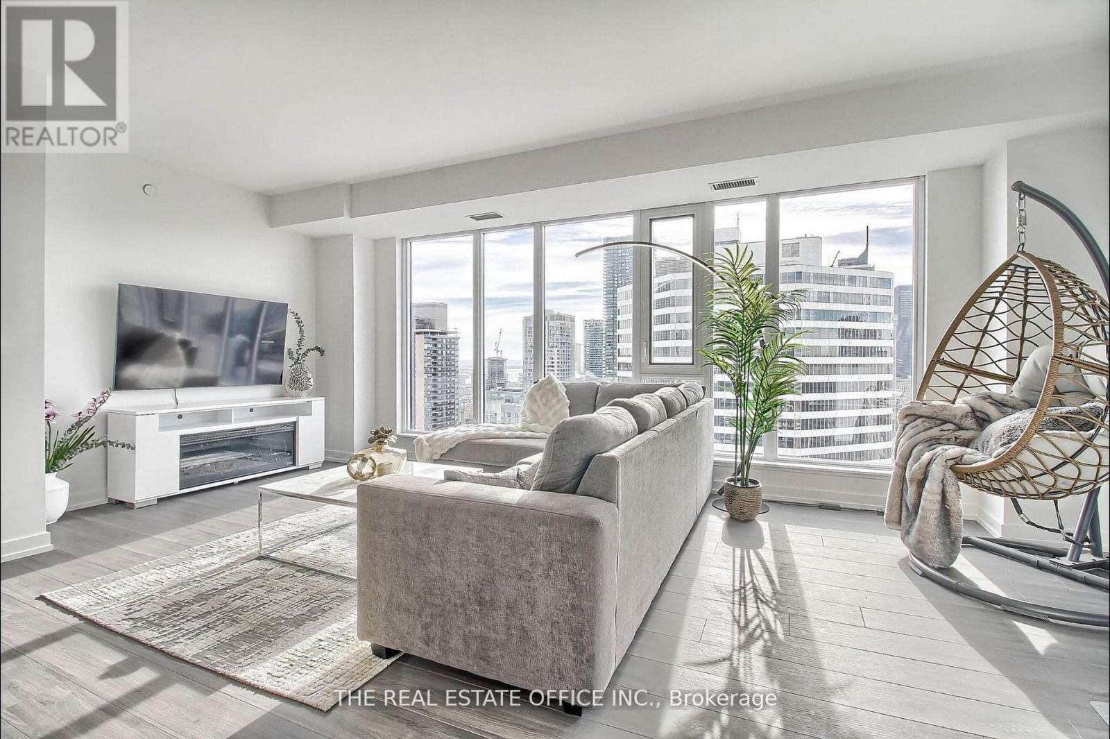 Lph03 - 20 Edward Street, Toronto, Ontario M5G 0C5 - Photo 3 - C12606912