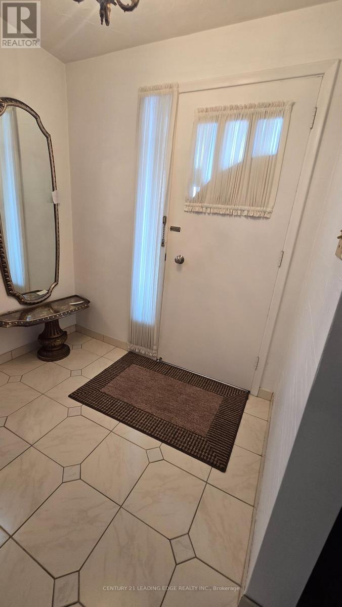 71 Gooderham Drive, Toronto, Ontario  M1R 3G6 - Photo 5 - E12606922