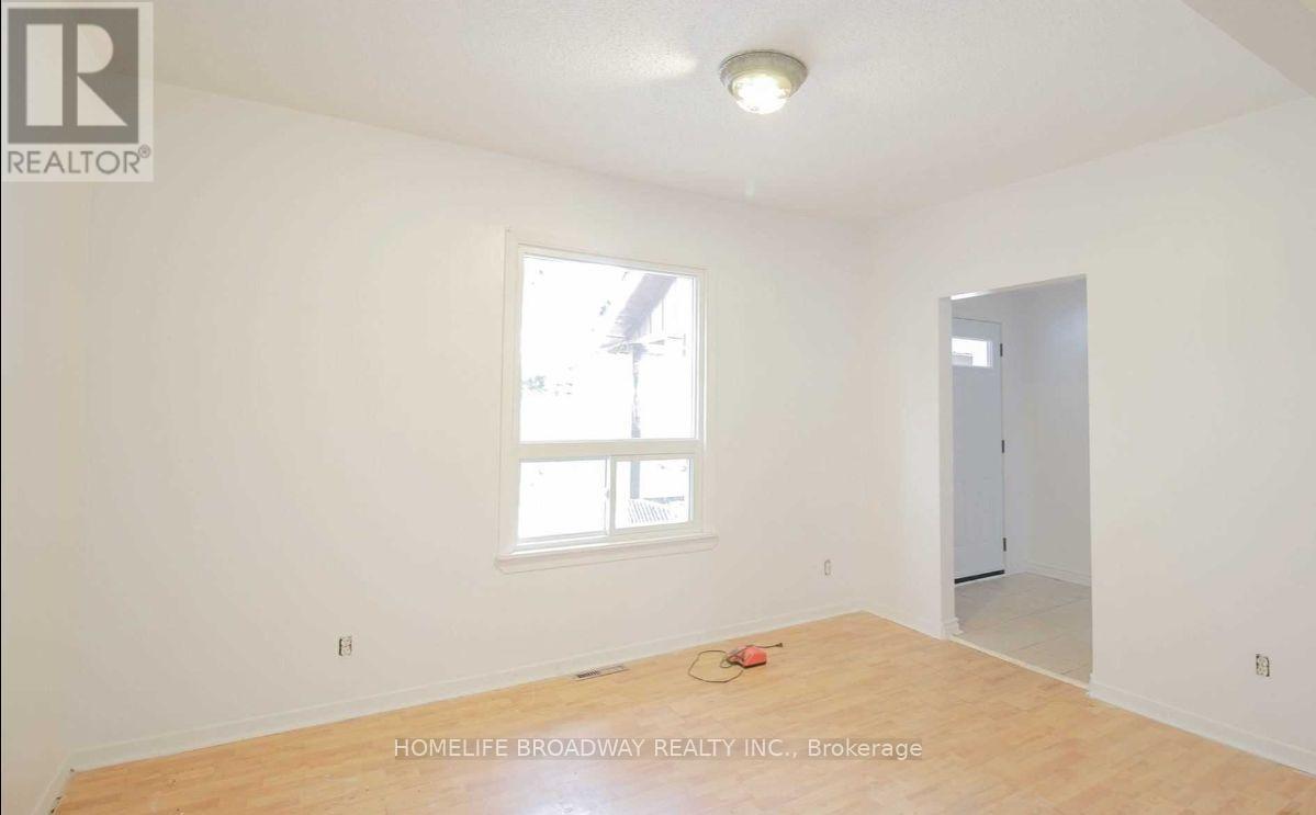 1354 Caroline Street, Burlington, Ontario  L7S 1H4 - Photo 15 - W12606914