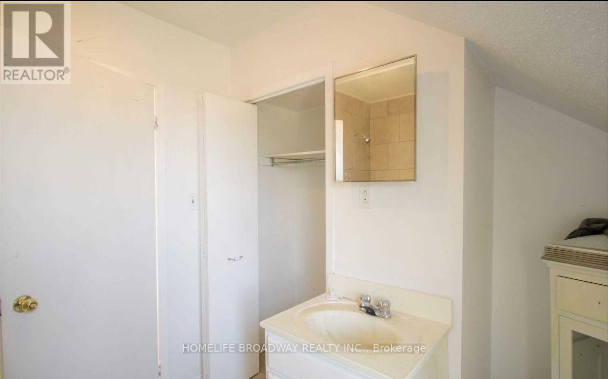 1354 Caroline Street, Burlington, Ontario  L7S 1H4 - Photo 20 - W12606914