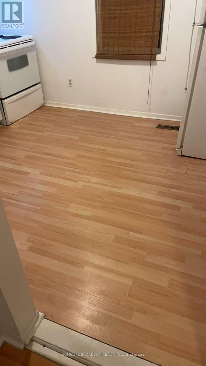 1354 Caroline Street, Burlington, Ontario  L7S 1H4 - Photo 21 - W12606914