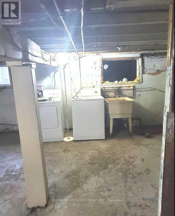 1354 Caroline Street, Burlington, Ontario  L7S 1H4 - Photo 29 - W12606914