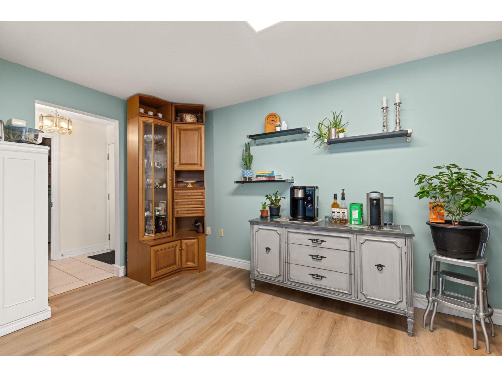 109 33233 E Bourquin Crescent, Abbotsford, British Columbia V2S 1Y2 - Photo 5 - R3049218