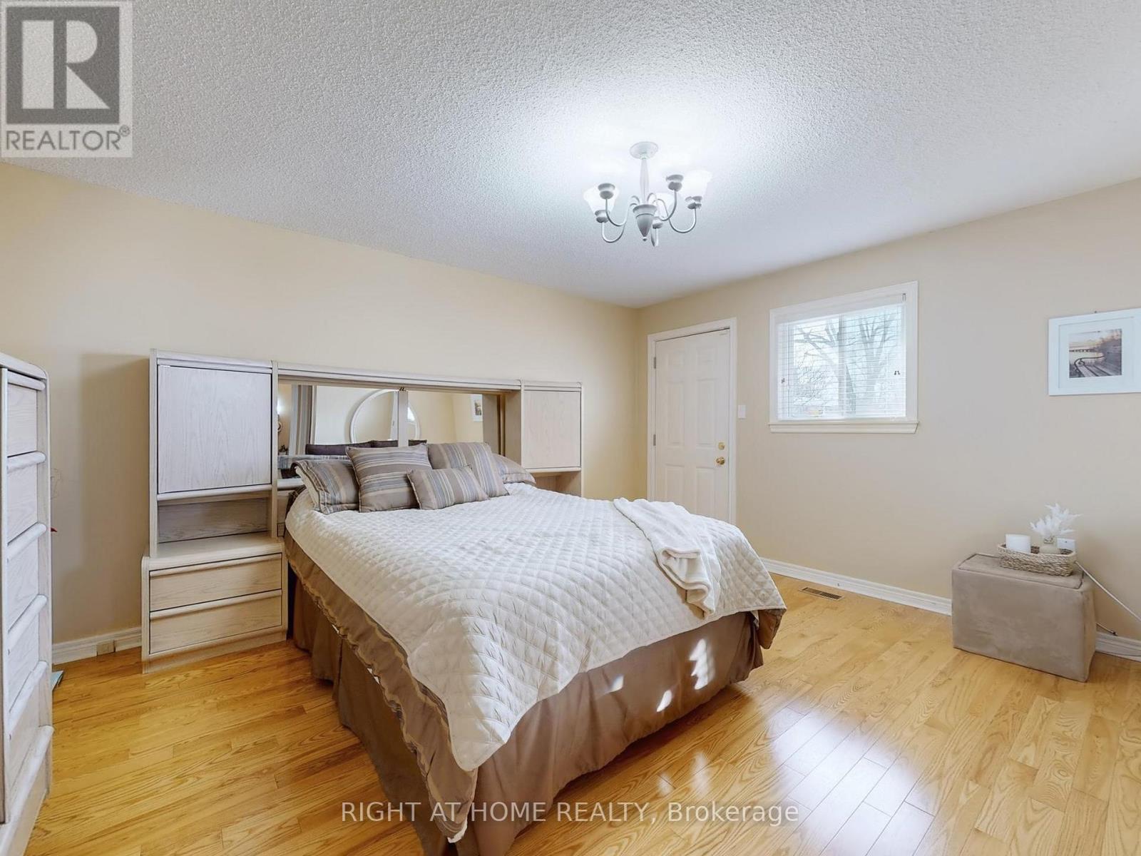2 Barnes Crescent, Toronto, Ontario M1G 1Z9 - Photo 13 - E12606930