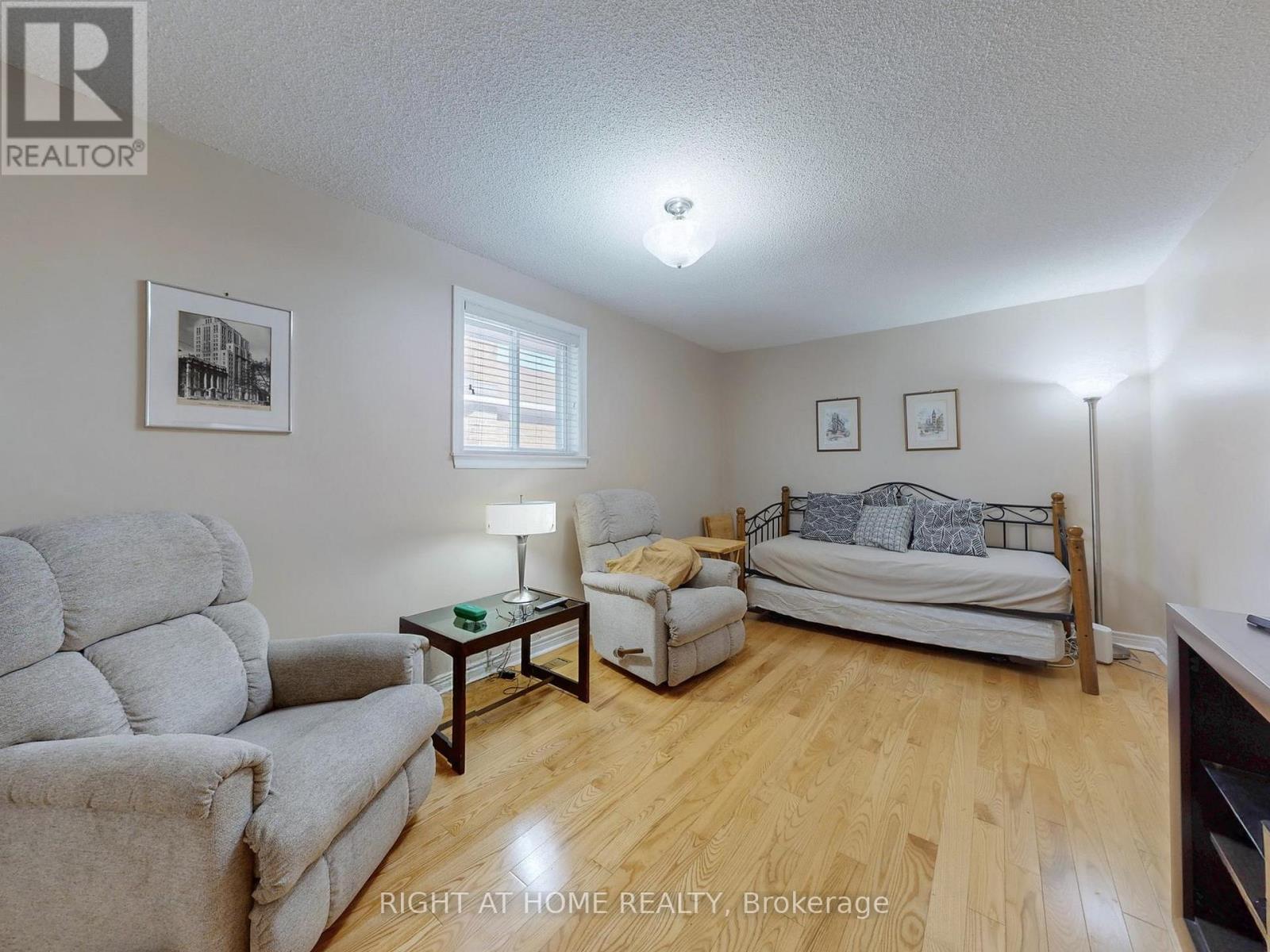 2 Barnes Crescent, Toronto, Ontario M1G 1Z9 - Photo 17 - E12606930