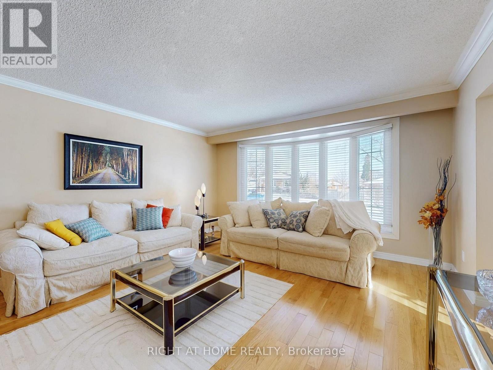 2 Barnes Crescent, Toronto, Ontario M1G 1Z9 - Photo 2 - E12606930