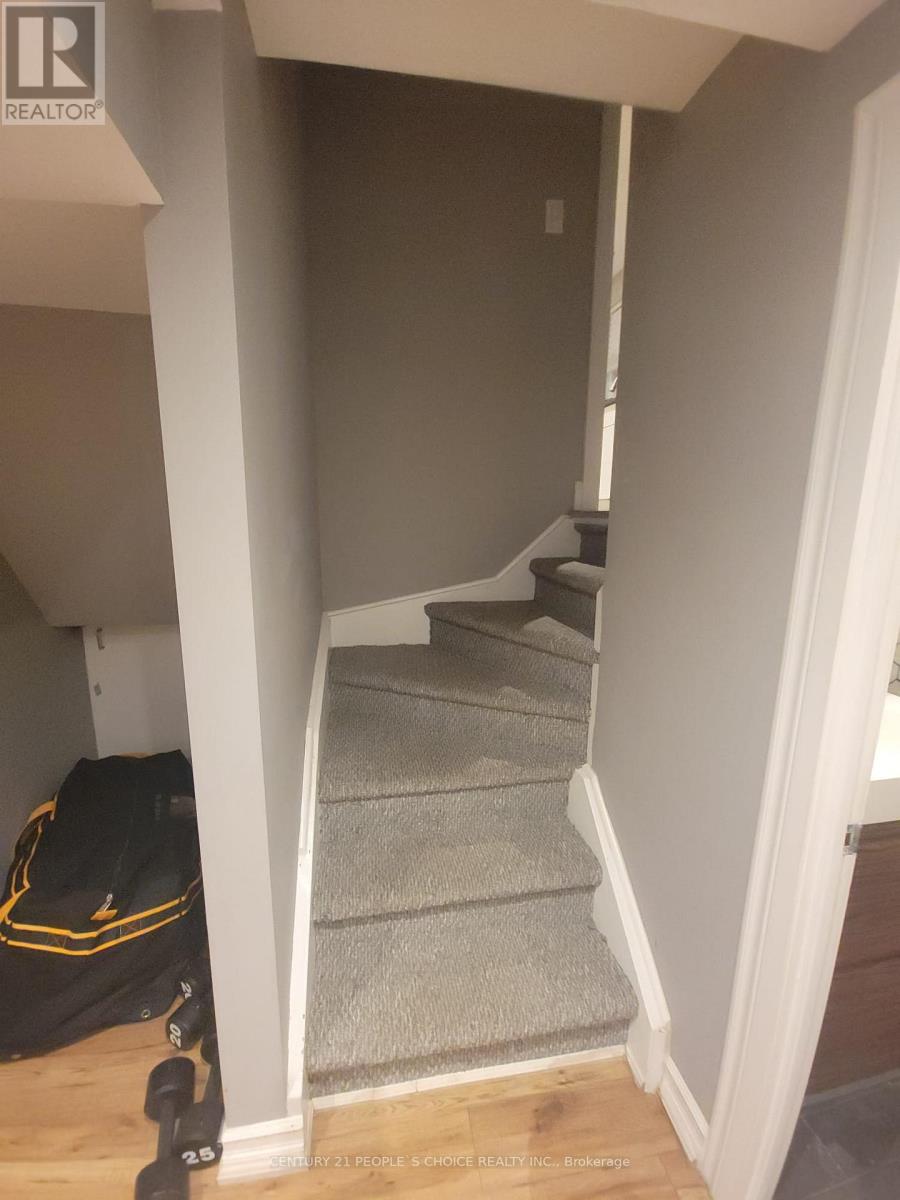 5486 Hixon Avenue, Burlington, Ontario  L7L 3S2 - Photo 15 - W12606940