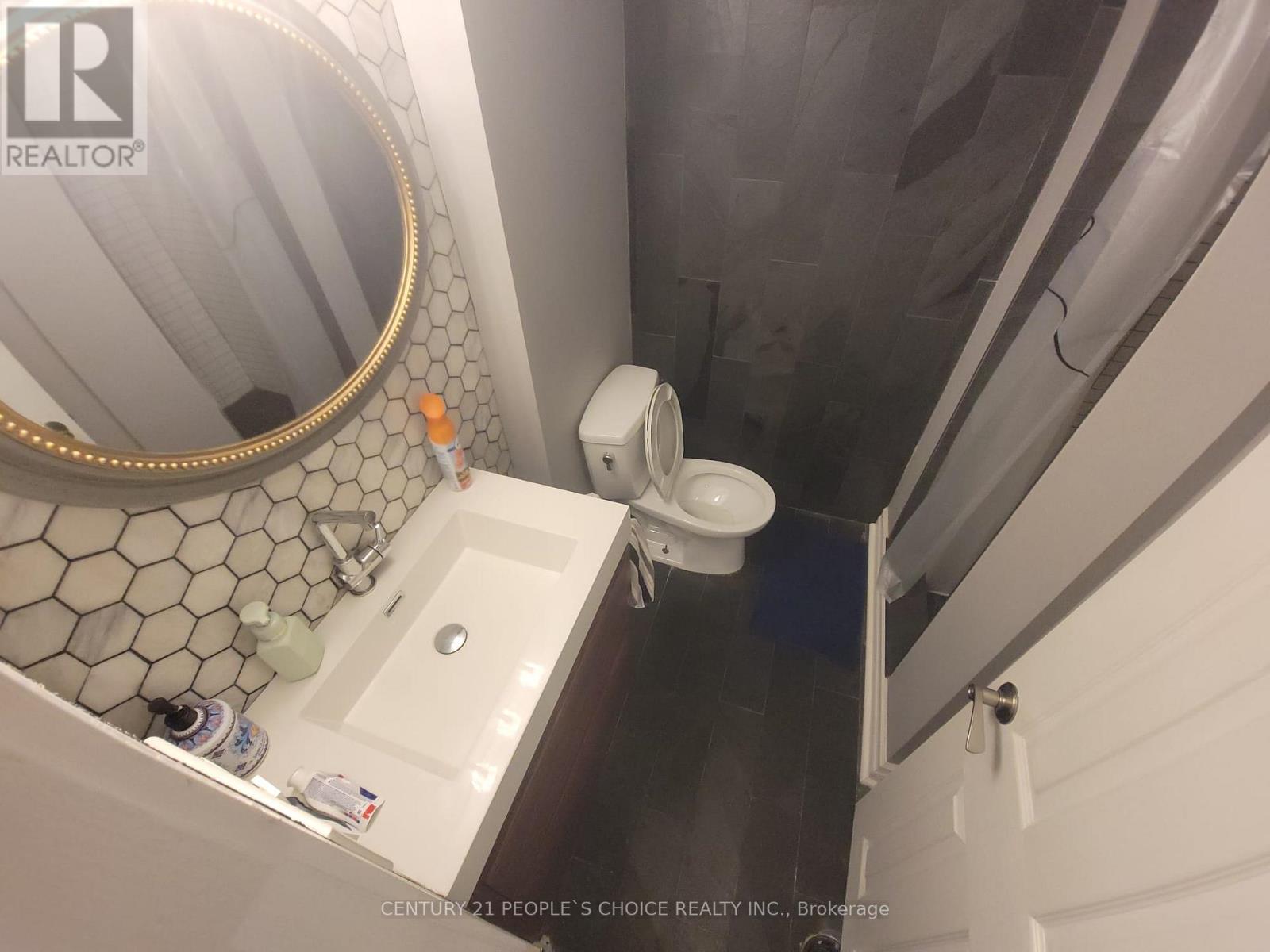 5486 Hixon Avenue, Burlington, Ontario  L7L 3S2 - Photo 17 - W12606940