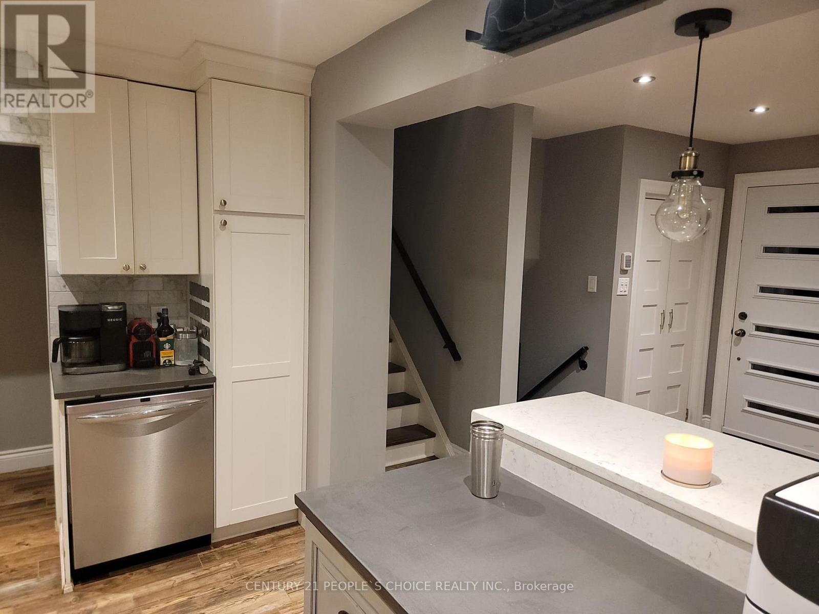 5486 Hixon Avenue, Burlington, Ontario  L7L 3S2 - Photo 18 - W12606940