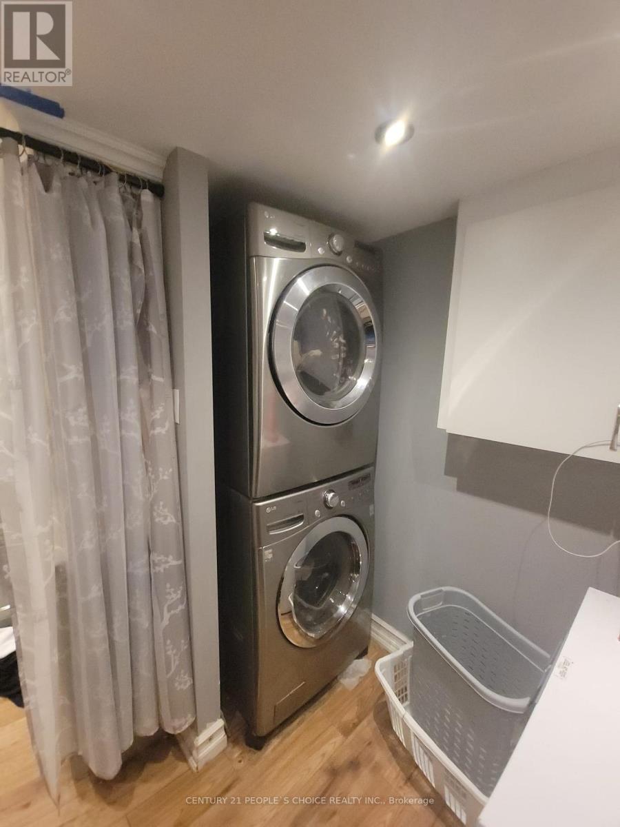 5486 Hixon Avenue, Burlington, Ontario  L7L 3S2 - Photo 19 - W12606940