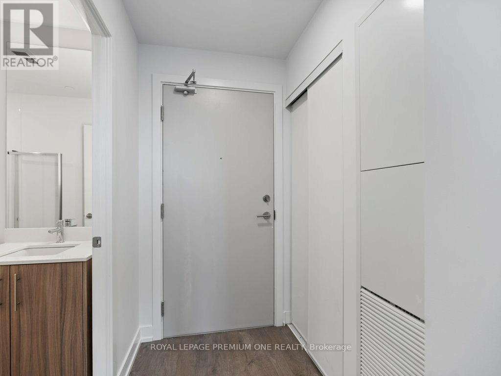 203 - 225 Veterans Drive, Brampton, Ontario  L7A 5L7 - Photo 3 - W12606948