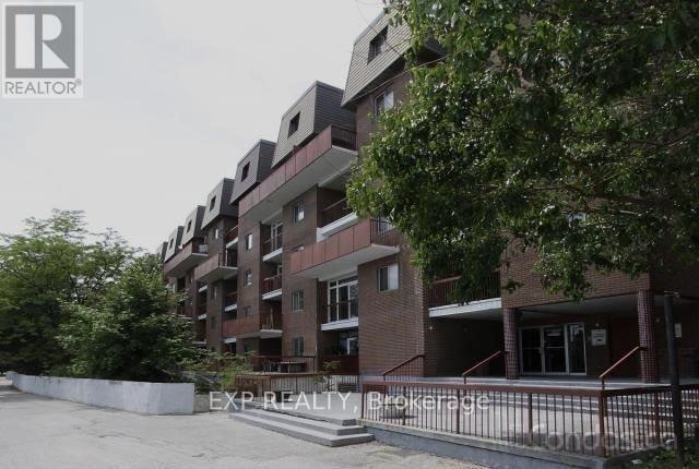 330 - 3025 THE CREDIT WOODLANDS ROAD, Mississauga, Ontario