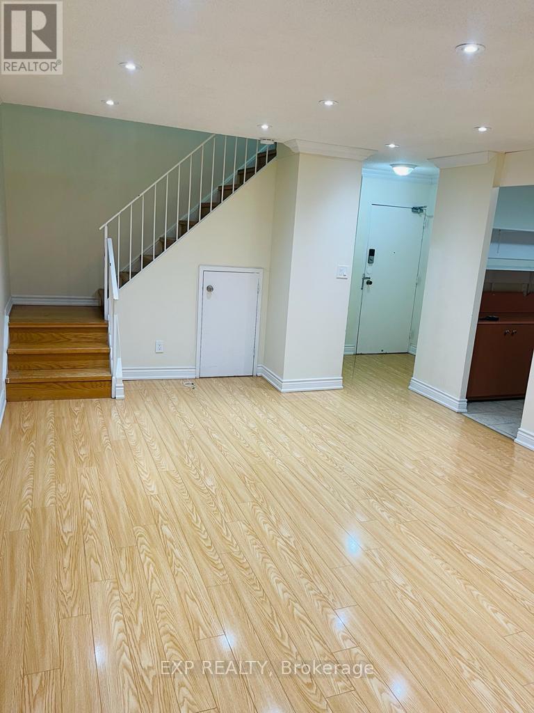 330 - 3025 The Credit Woodlands Road, Mississauga, Ontario L5C 2V3 - Photo 23 - W12606952