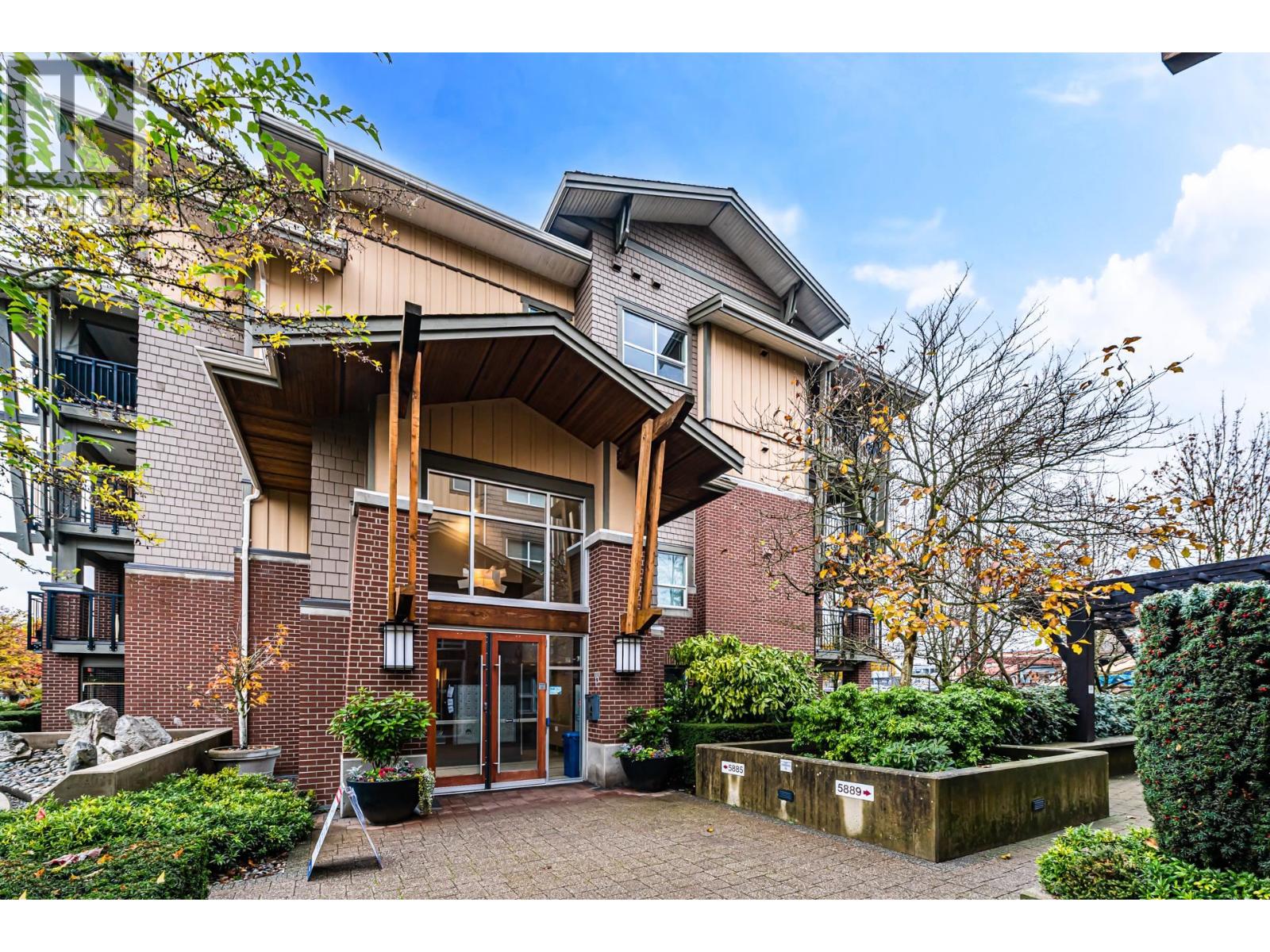 417 5885 Irmin Street, Burnaby, British Columbia V5J 0C2 - Photo 2 - R3053201