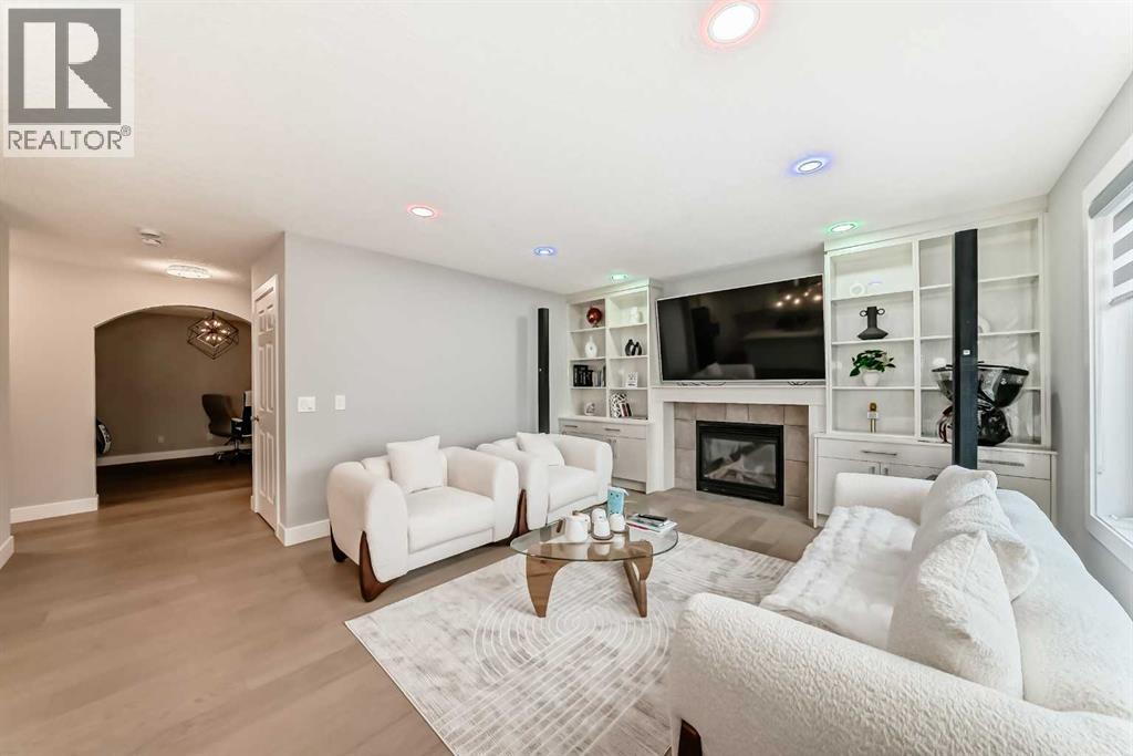 24 Copperfield Manor Se, Calgary, Alberta T2Z 4R7 - Photo 5 - A2267157