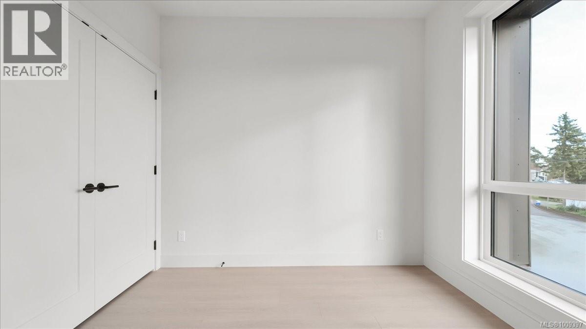 2 588 Whiteside St, Saanich, British Columbia V8Z 1Y6 - Photo 18 - 1009397